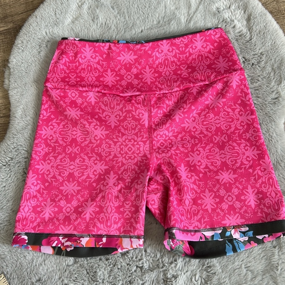 Maaji Bouquet Genius High Rise Bike Shorts S - Picture 7 of 8